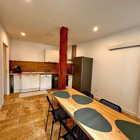 Place De Parking Au Pied Du Logement - Spacieux Et Atypique Apartman Orléans Kültér fotó